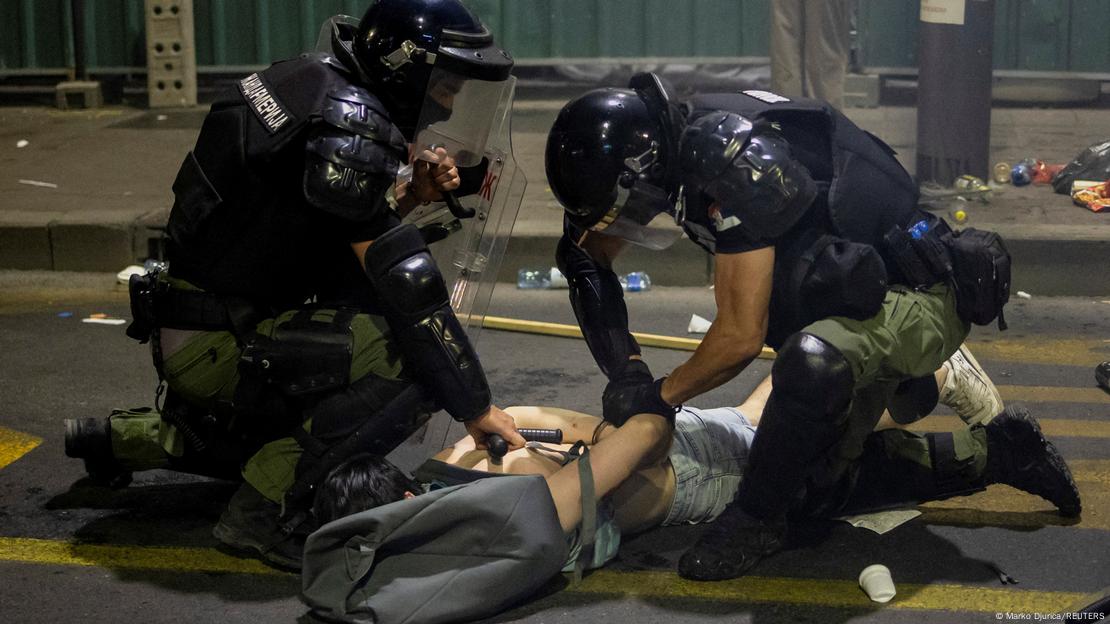 Serbien Belgrad 2025 | Festnahme eines Demonstranten Serbien Belgrad 2025 | Festnahme eines Demonstranten