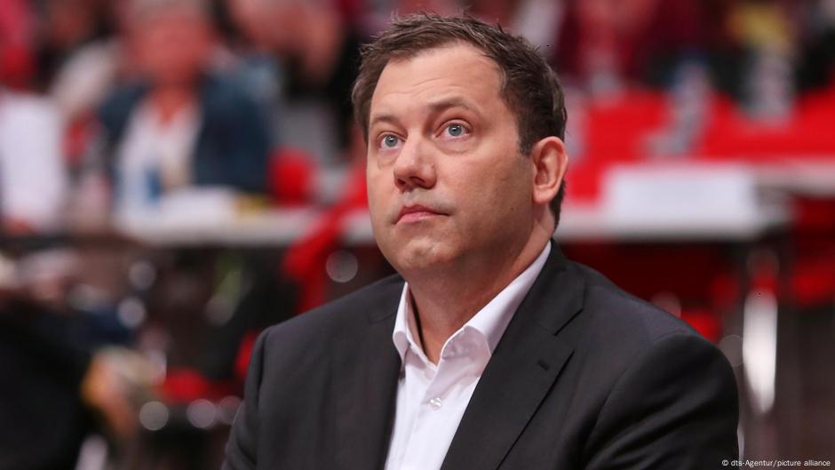 Lars Klingbajl vodi stranku u kojoj mu mnogi ne veruju
