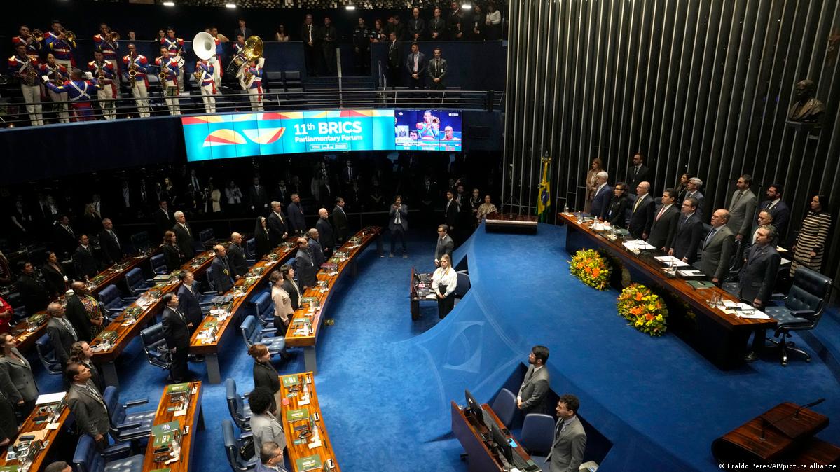 Brasil: congreso aprueba exención de impuestos a clase media – DW – 02/10/2025