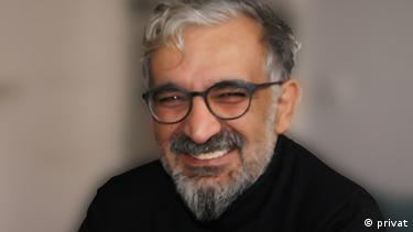 رضا طالبی، تحلیلگر سیاسی