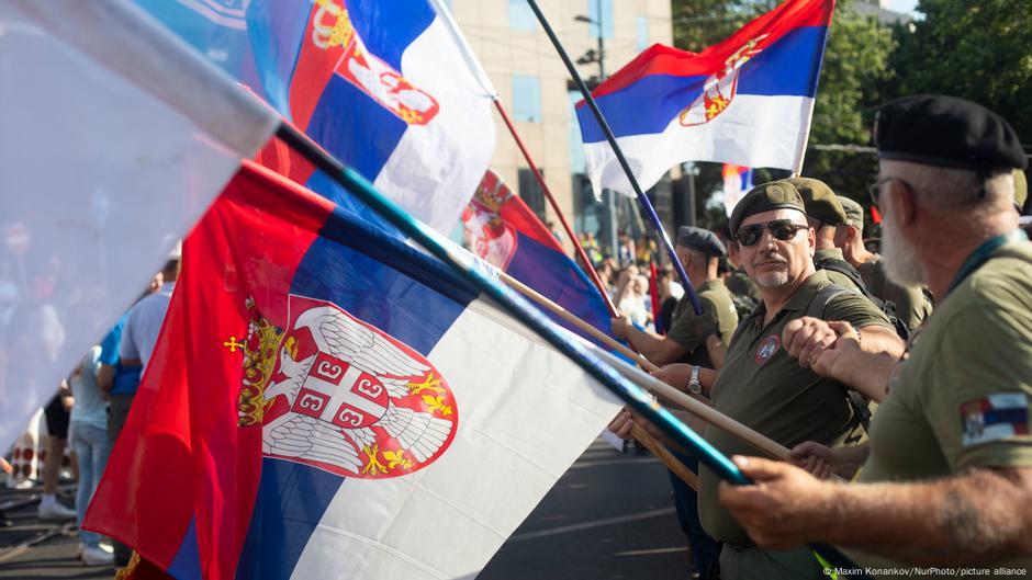 Veterani sa zastavama Srbije 28. juna u Beogradu