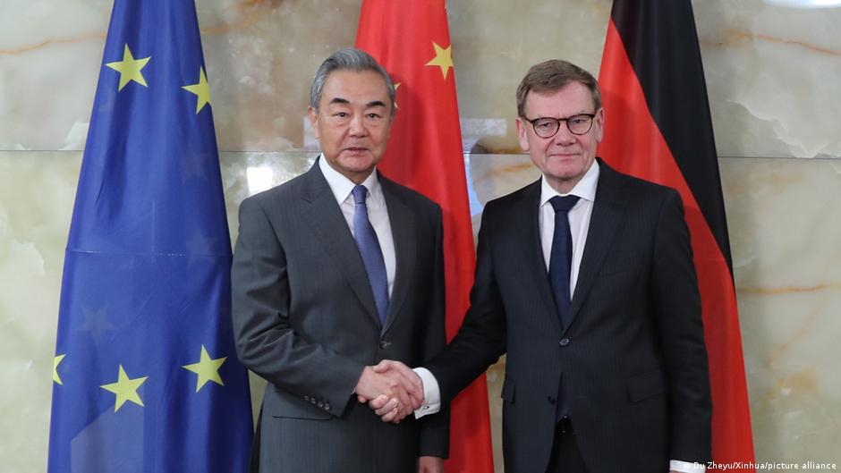 Germany's foreign minister travels to China to mend fences