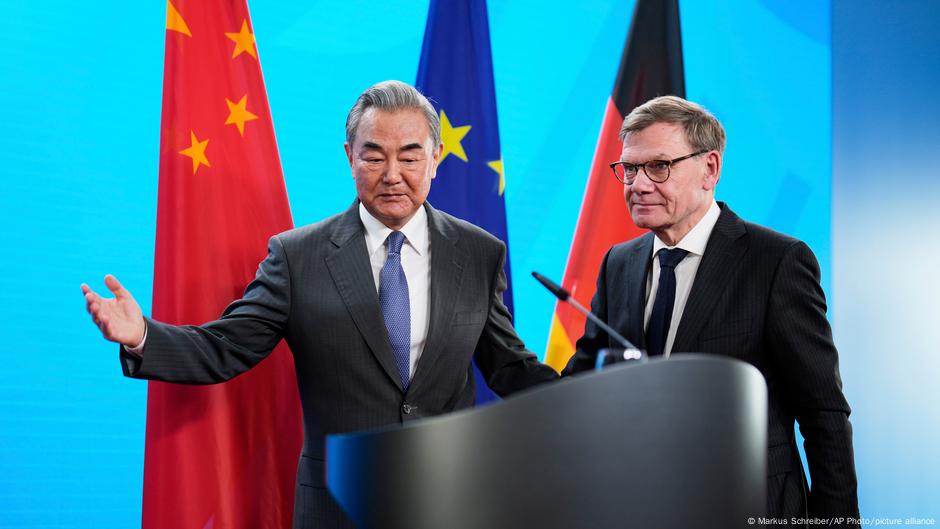 Germany downplays impact of postponed China trip