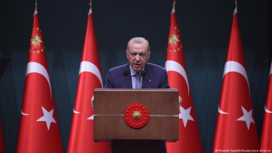 Erdogan celebra inicio de desarme de separatistas kurdos – DW – 12/07/2025