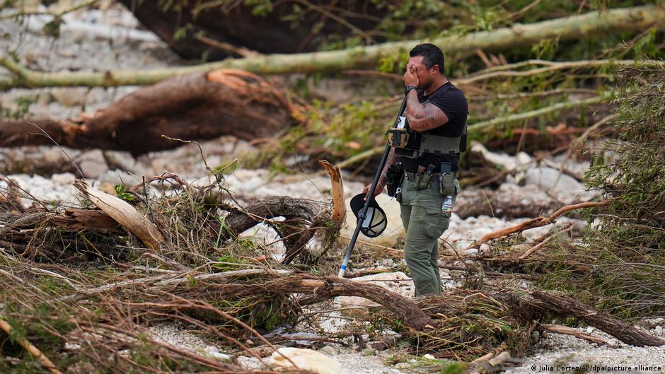 27 muertos en campamento arrasado por inundaciones – DW – 07/07/2025