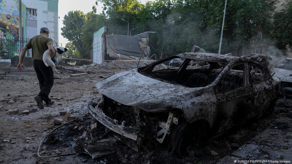 5 muertos y 13 heridos en nuevo ataque ruso contra Ucrania – DW – 06/07/2025