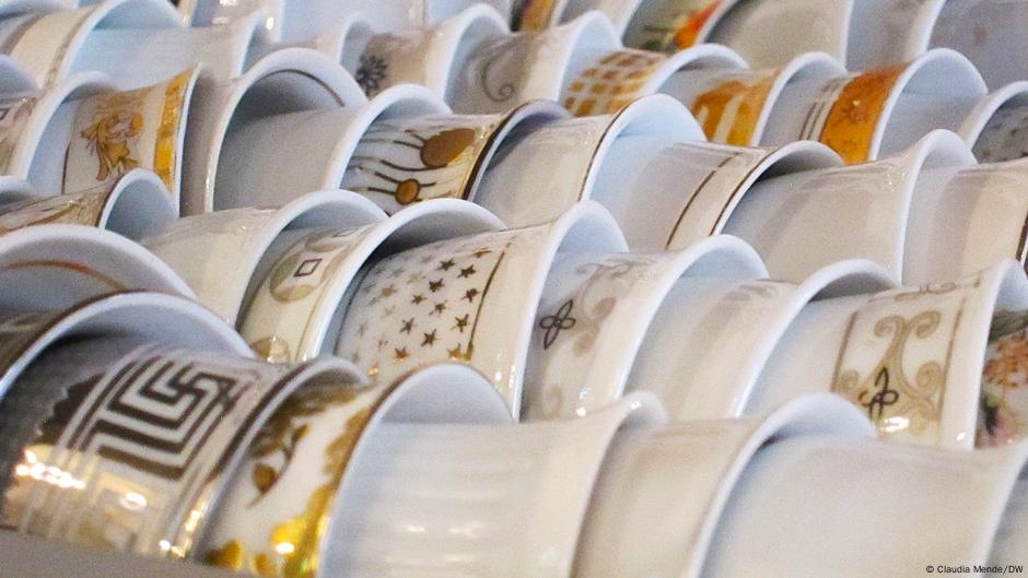 Po jedan fildžan za svaku žrtvu: umetnica Aida Šehović tokom godina ih je sakupila na hiljade