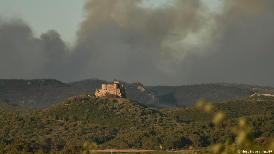 Incendio en Francia destruye 2.000 hectáreas de bosque – DW – 08/07/2025