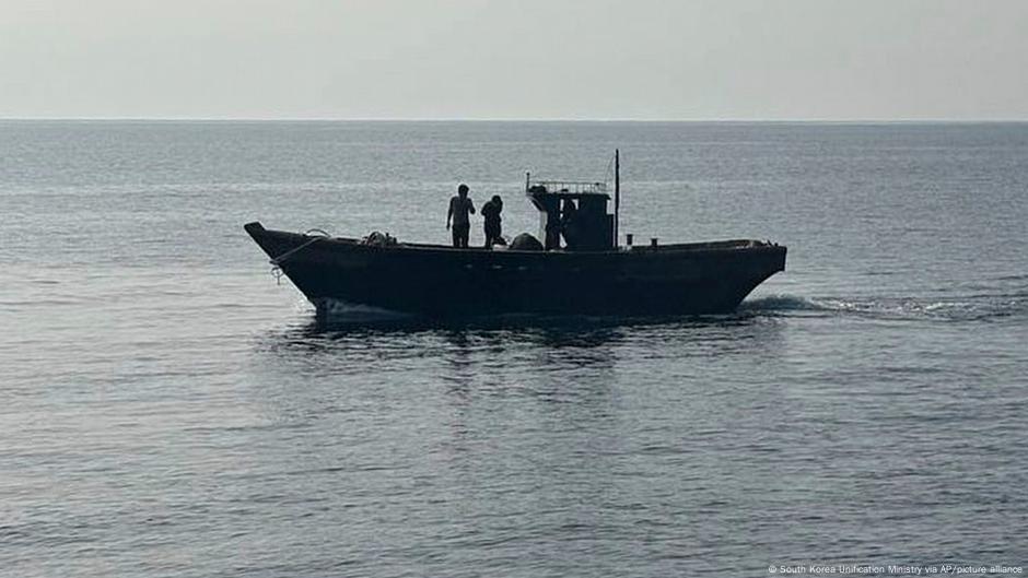 South Korea repatriates 6 North Korean fishermen