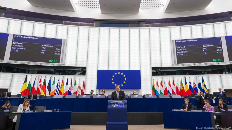 Komesar EU Maroš Šefčović tokom obraćanja pred Evropskim parlamentom, (9. jul 2025.)