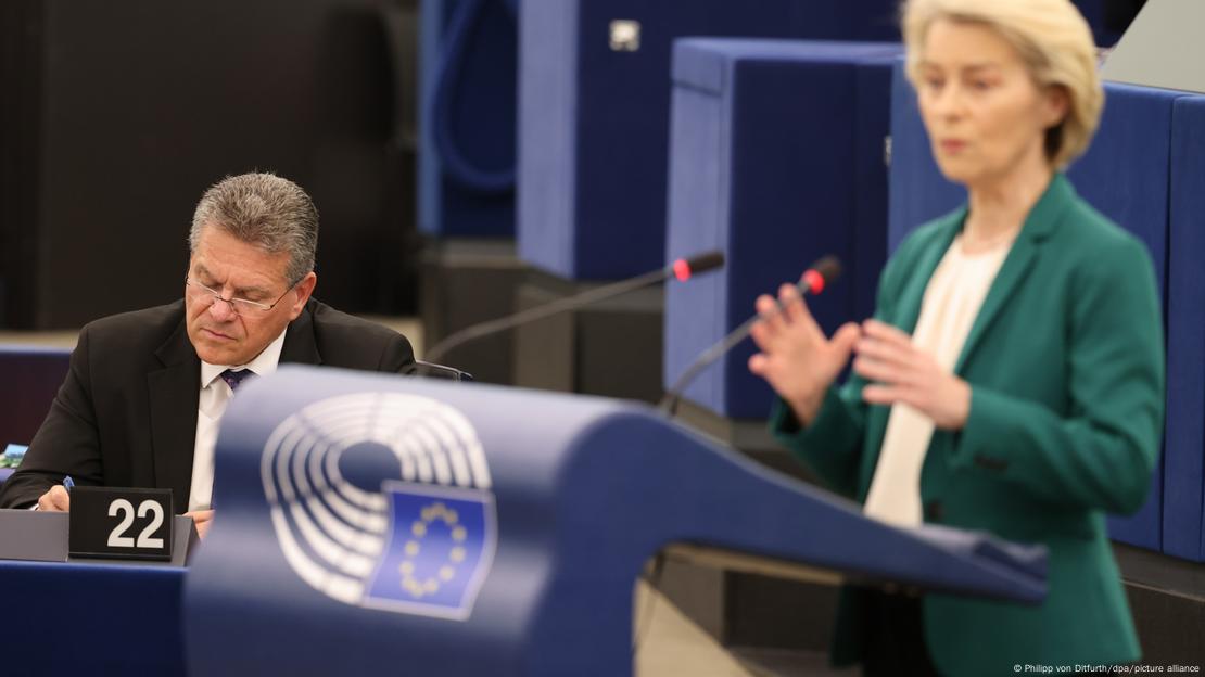 Ursula von der Leyen dhe Maros Sefcovic në Parlamentin Evropian Ursula von der Leyen dhe Maros Sefcovic në Parlamentin Evropian