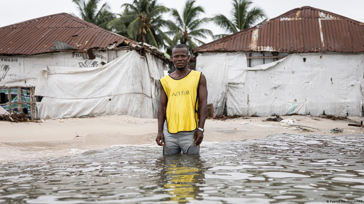 The number of those affected by disasters have more than doubled Image: Patrick Meinhardt/AFP