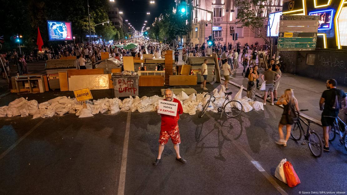 Протест в Земун срещу полицейското насилие