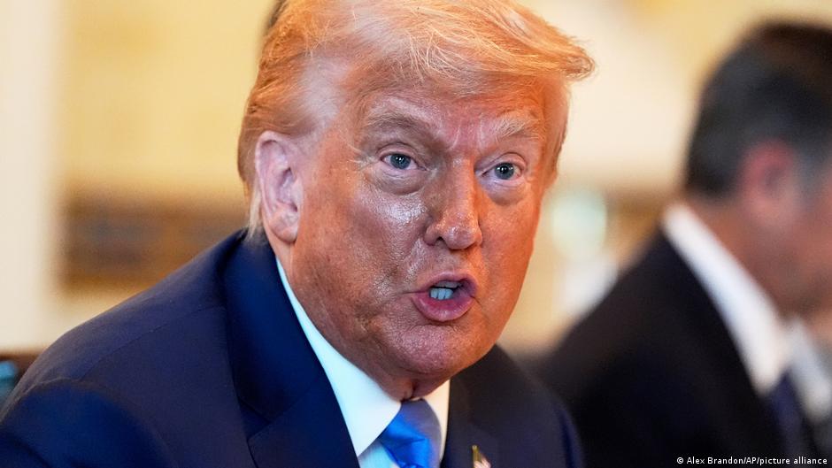 juez bloquea fin de nacionalidad por nacimiento – DW – 10/07/2025