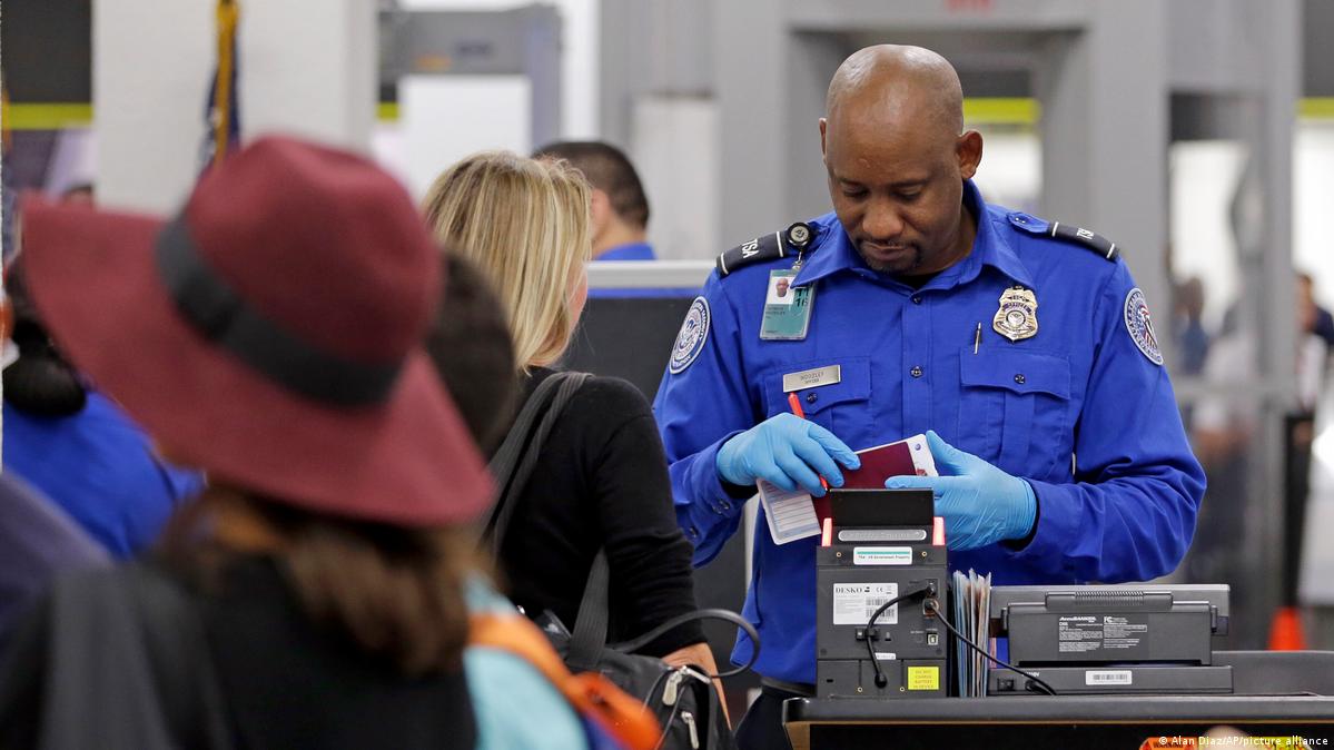 US Republicans reject Senate bill to end shutdown, fund TSA
