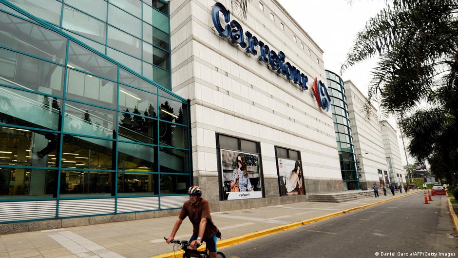 ¿ISXODO la caja de tela? – DW – 11/07/2025