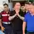 Elleri kelepçeli Mehmet Murat Çalık ve yanındaki polisler