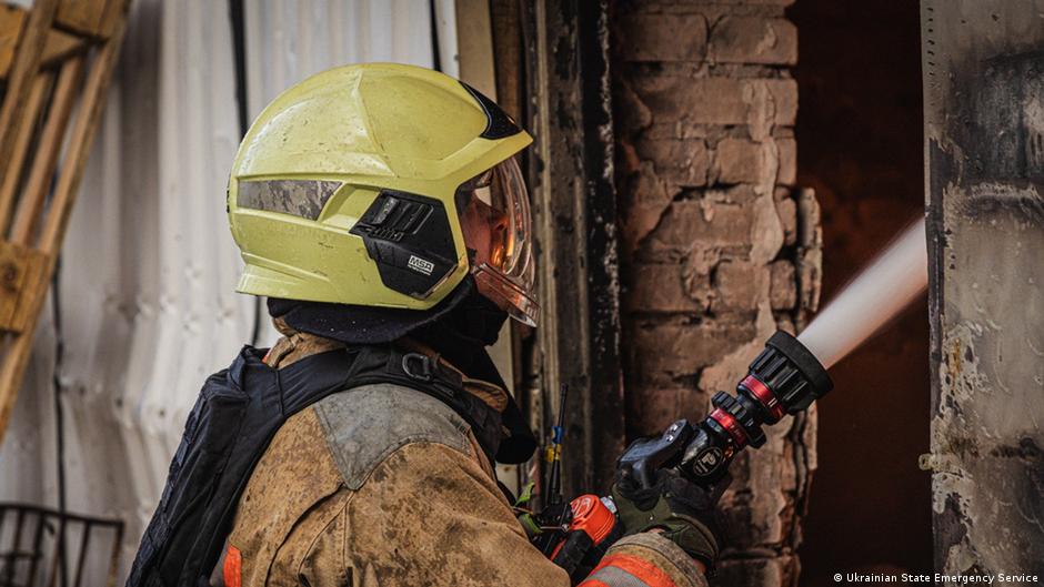 Війська РФ вдарили по Чернівцях: загинули двоє людей, четверо у важкому стані