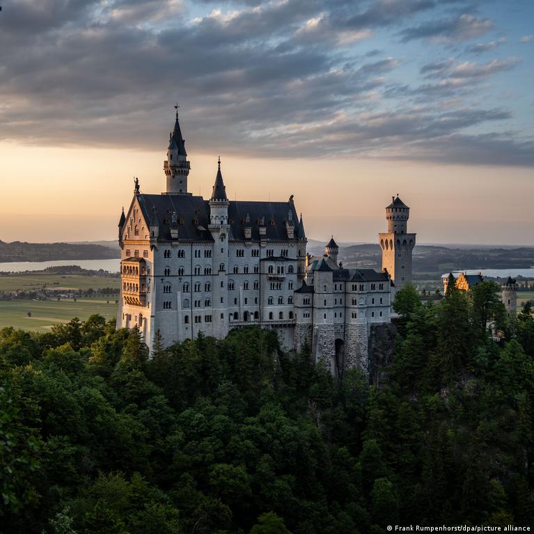 Germany news: Neuschwanstein killer fights extradition to US