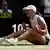 Iga Swiatek celebra su arrollador triunfo en la final de Wimbledon.