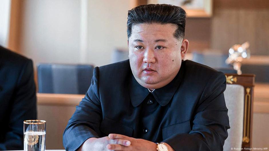Kim elogia a su «heroico» ejército que combate junto a Rusia – DW – 21/08/2025