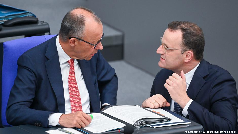 Kancelar i lider CDU Fridrih Merc sa Jensom Španom, šefom poslaničke grupe CDU/CSU u Bundestagu