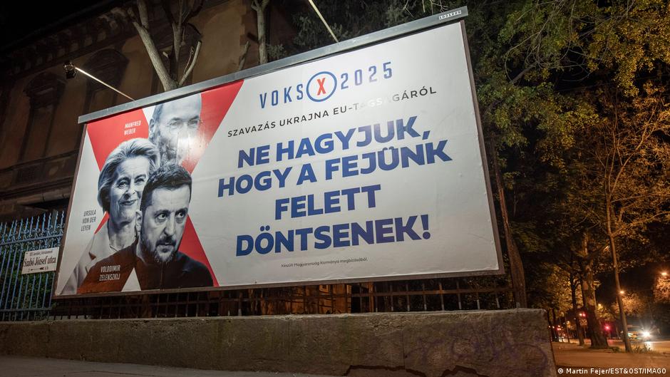 Уряд Орбана запустив "національну петицію" проти України