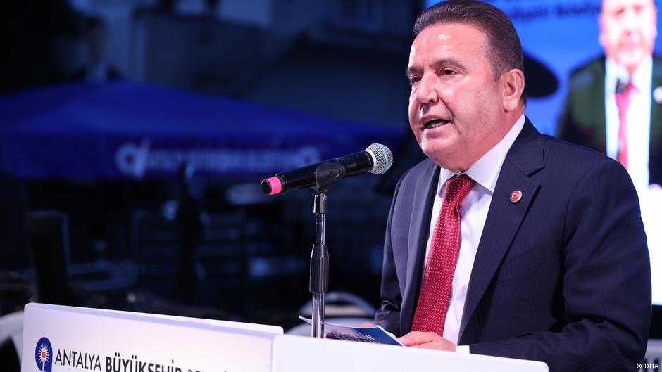 İktidarın baskısı altındaki CHP'nin yerel yönetimlerine yönelik soruşturmalar, Antalya'da Muhittin Böcek ve oğlu ile Uşak'ta Özkan Yalım'ın etkin pişmanlık ifadeleriyle yeni bir boyut kazandı

Peki CHP tüm bu gelişmeleri nasıl değerlendiriyor?
✍️@gsolaker