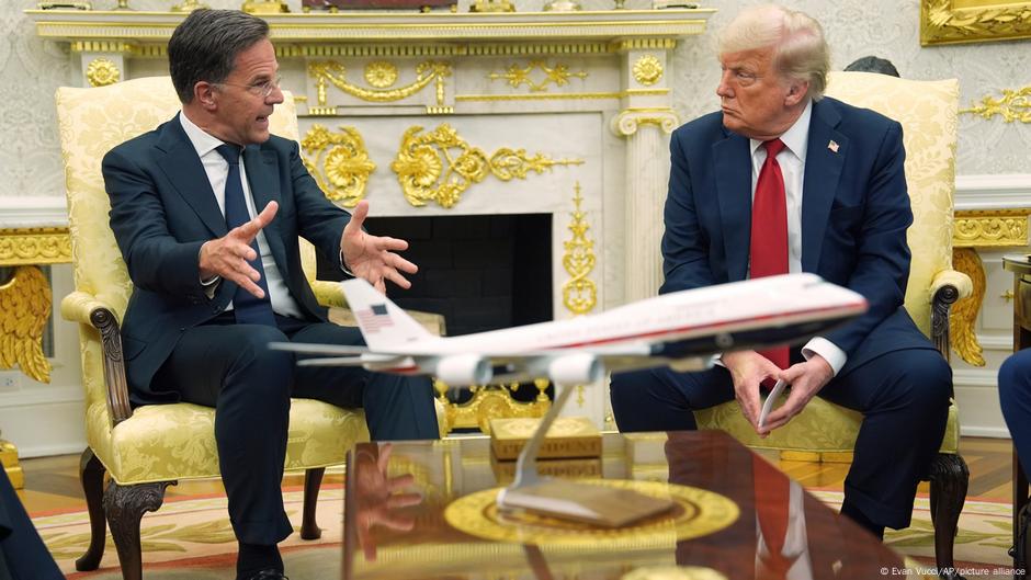 Mark Rute i Donald Tramp u Ovalnom kabinetu