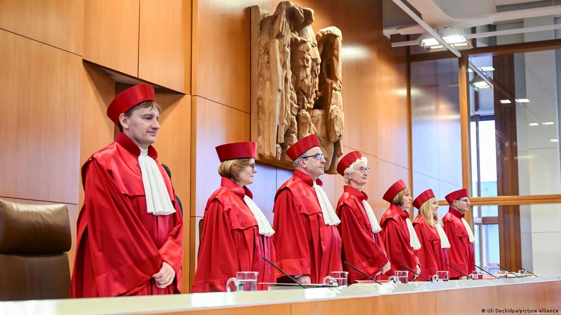 Οι δικαστές του Συνταγματικού Δικαστηρίου της Καρλσρούης