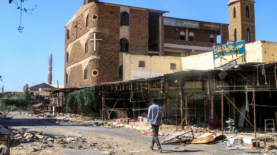 كنائس تهدم في السودان.. عودة الاضطهاد الديني؟
