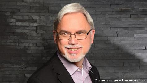 رولاند وولف متخصص فیزیک‌پزشکی و حفاظت در برابر تشعشعات 