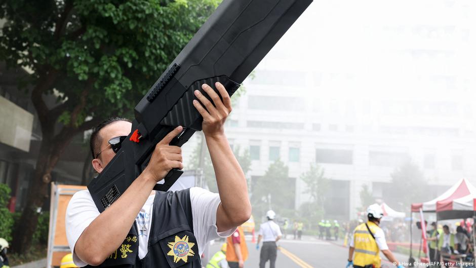 China se opone a la venta de armas de EEUU a Taiwán, antes de la cumbre Xi-Trump