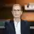 Die Rechtswissenschaftlerin Frauke Brosius-Gersdorf sitzt im Fernsehstudio der Sendung "Markus Lanzt" und guckt in die Kamera. Sie trägt einen marineblauen Anzug, dunkle Brille und ein weißes Hemd und guckt in die Kamera.