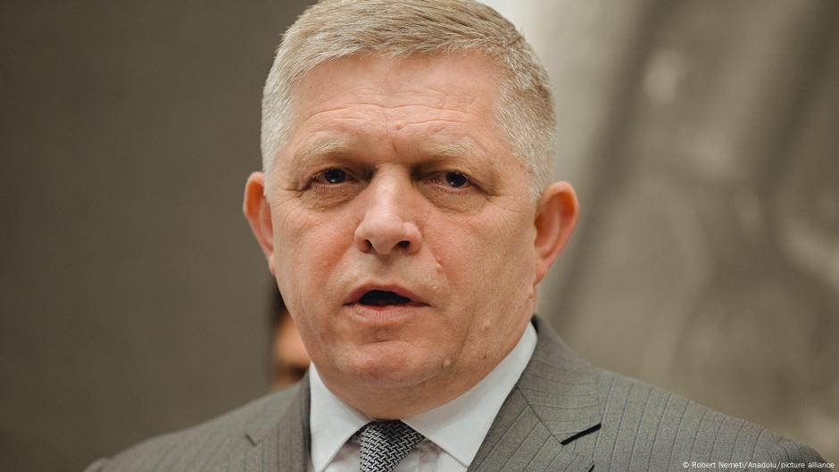Slovački premijer Robert Fico posetio je 15. maja 2025. mesto na kojem je na njega izvršen atentat