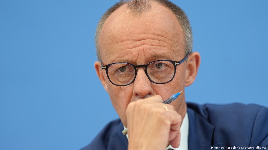 Germany updates: Merz meets Jordan's King over Gaza airlift