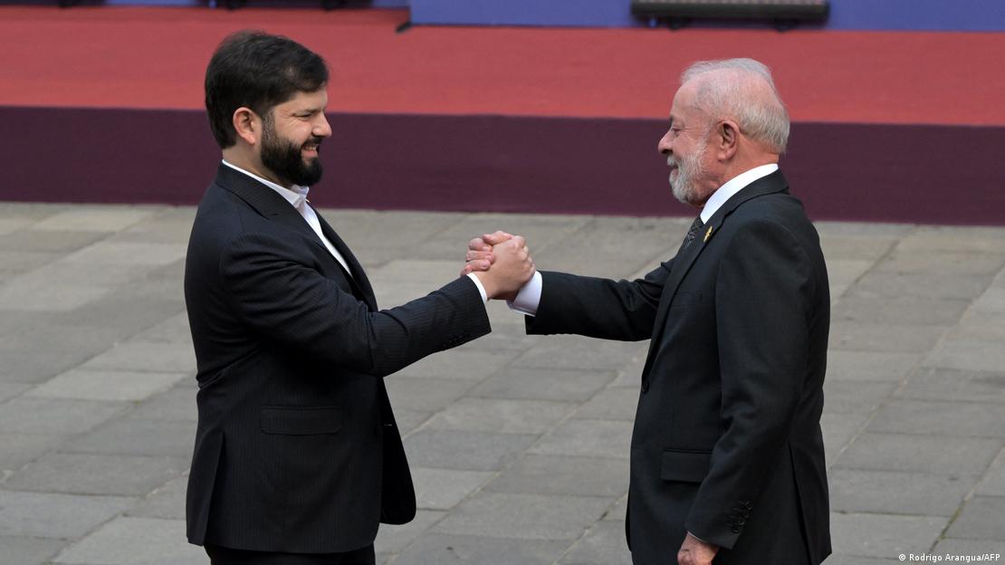 Boric y Lula da Silva en la cumbre "Democracy Always", en Santiago de Chile.