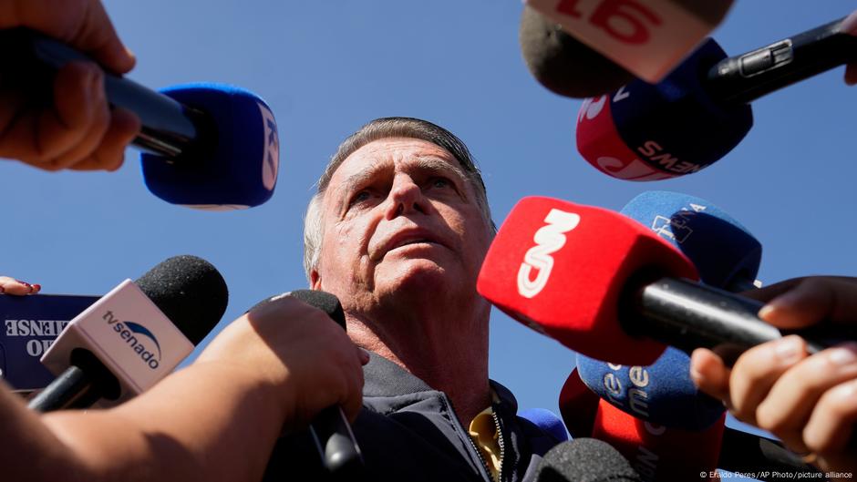 Brazil: Judge threatens Bolsonaro over shared speech