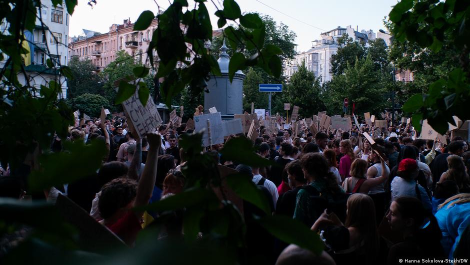 Другий день протестів у Києві: кількість учасників зросла вчетверо
