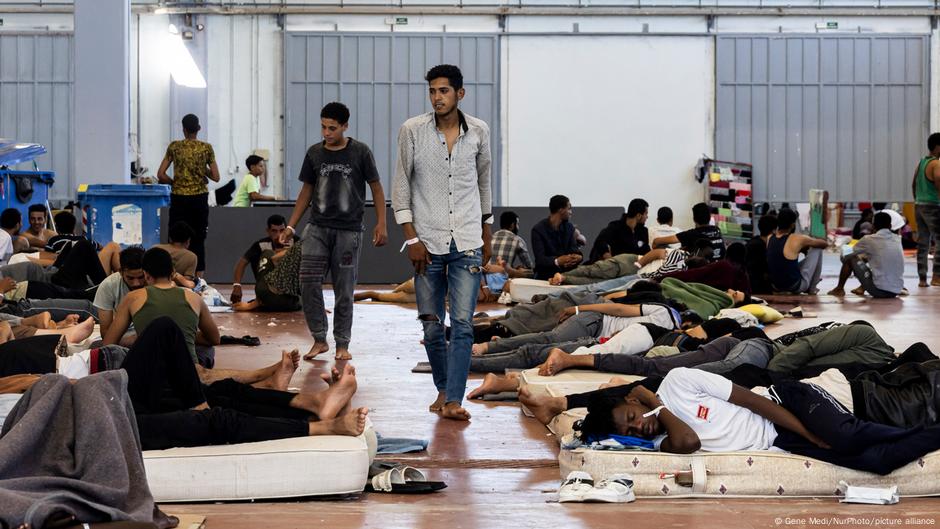 Migranti u prihvatilištu u Haniji, na Kritu, u julu 2025.