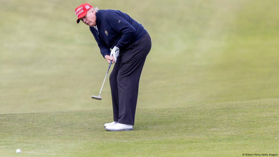 Tramp se oglasio iz Škotske, gde na svojim terenima igra golf