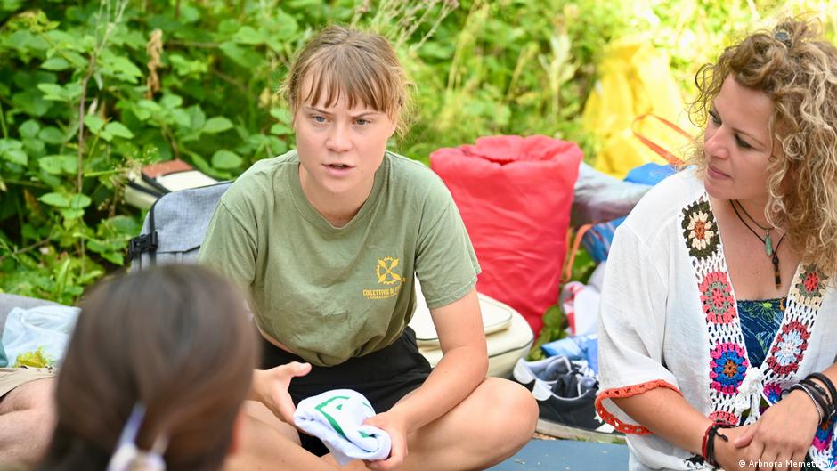 Flotilla con Greta Thunberg intentará llevar ayuda a Gaza – DW – 31/08/2025