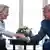 La presidenta de la Comisión Europea, Ursula von der Leyen, y el presidente estadounidense, Donald Trump, se dan la mano en un encuentro en Tumberry, Escocia.