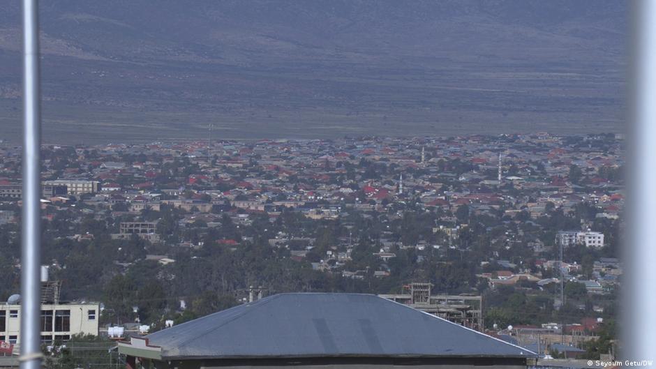 በሶማሌ ክልል የአስተዳደር መዋቅር፤ የቀጠለው የፓርቲዎች እና ሕዝብ ተቃውሞ በሶማሌ ክልል የአስተዳደር መዋቅር፤ የቀጠለው የፓርቲዎች እና ሕዝብ ተቃውሞ