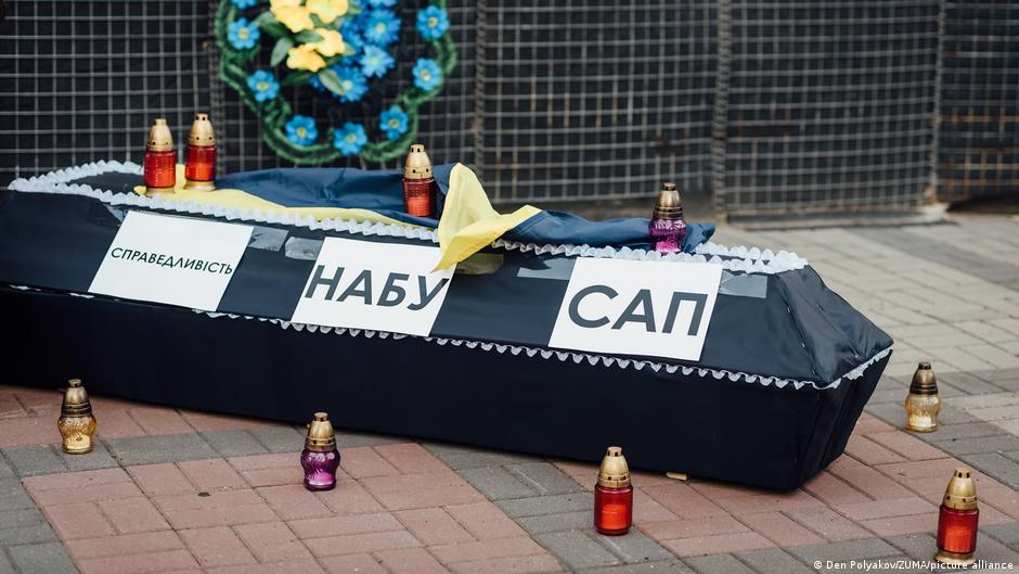 Чому депутати передумали обмежувати незалежність НАБУ і САП?
