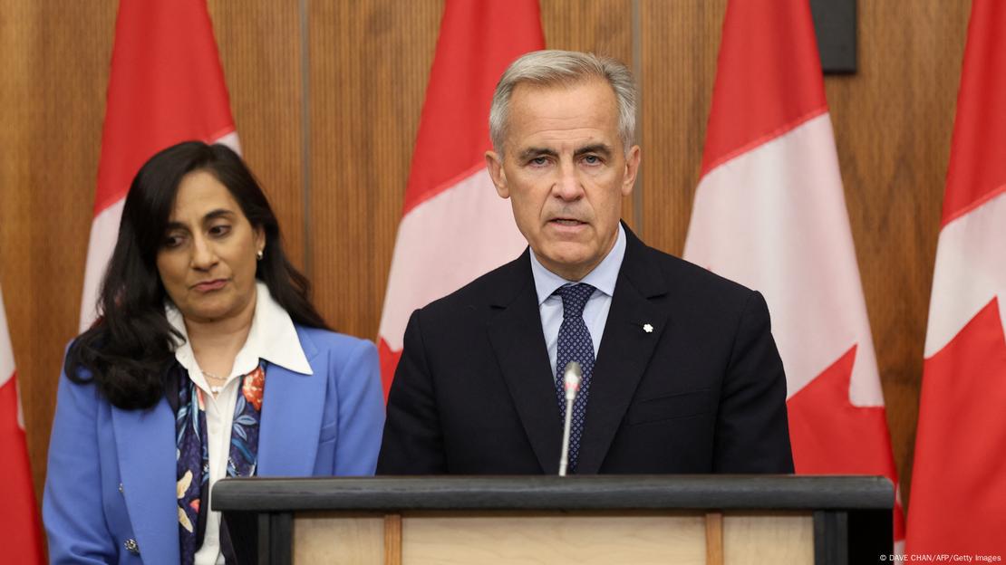 Premierminister Mark Carney und Außenministerin Anita Anand bei einer Pressekonferenz Premierminister Mark Carney und Außenministerin Anita Anand bei einer Pressekonferenz