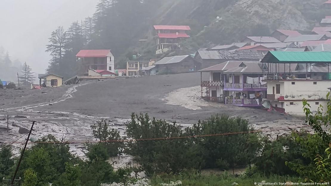 Un alud en la región del Himalaya, en el estado indio de Uttarakhand, tras fuertes lluvias 