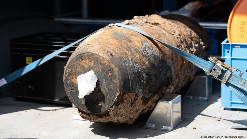 Germany updates: WWII bomb prompts mass Dresden evacuation