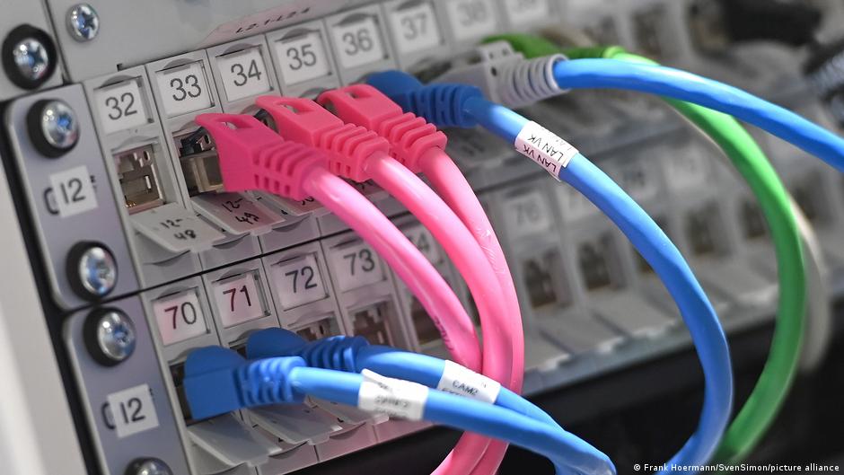 Свыше 2 млн жителей ФРГ не имеют доступа к быстрому интернету