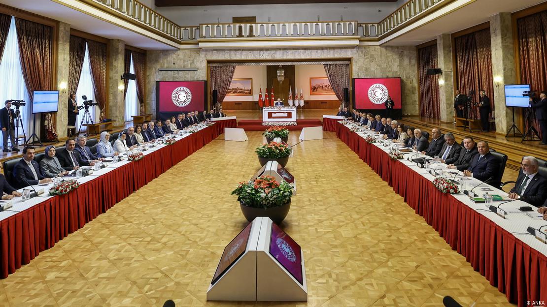 TBMM'de kurulan süreç komisyonu salonu